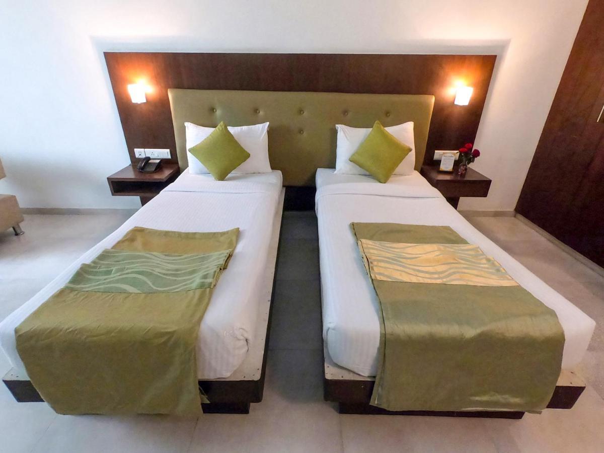 מנגלור The Verda Saffron Hotel מראה חיצוני תמונה
