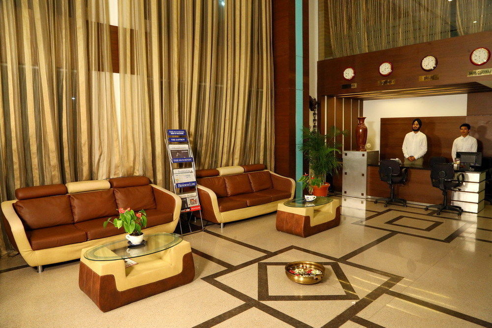 מנגלור The Verda Saffron Hotel מראה חיצוני תמונה