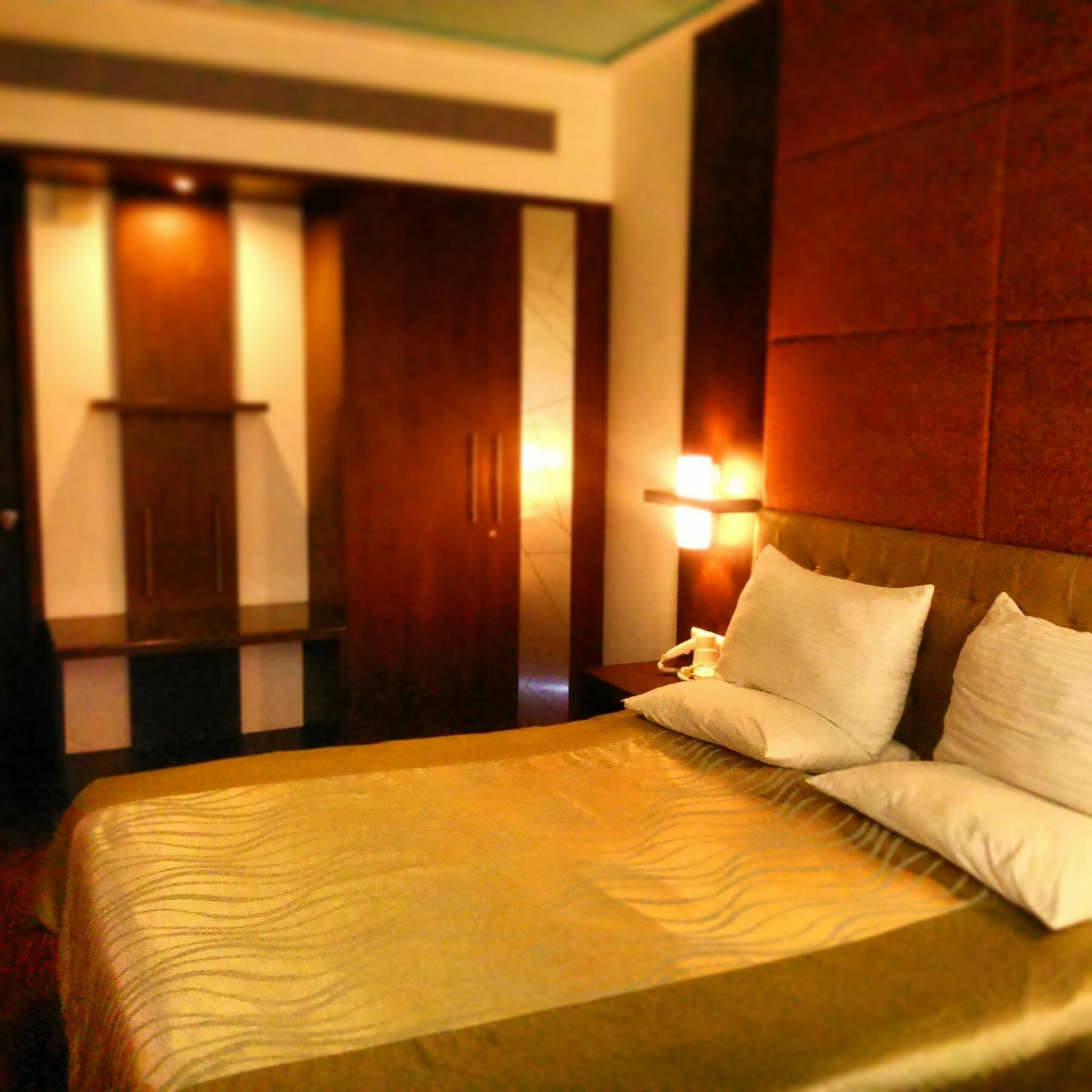 מנגלור The Verda Saffron Hotel מראה חיצוני תמונה